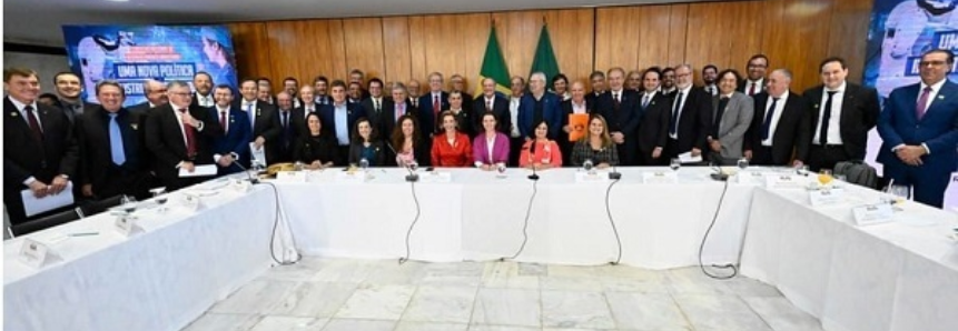 CNA participa de reunião do Conselho Nacional de Desenvolvimento Industrial