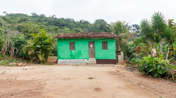 A casa da família foi pintada com a "cor do café"