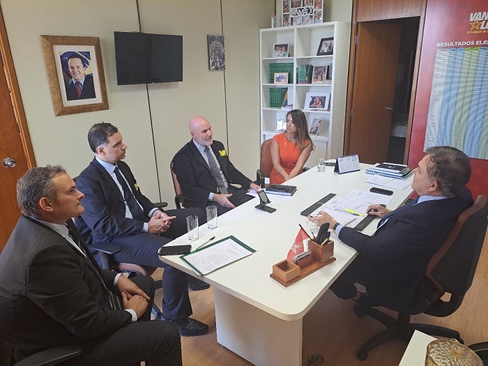 Reunião com deputado Vander Loubet