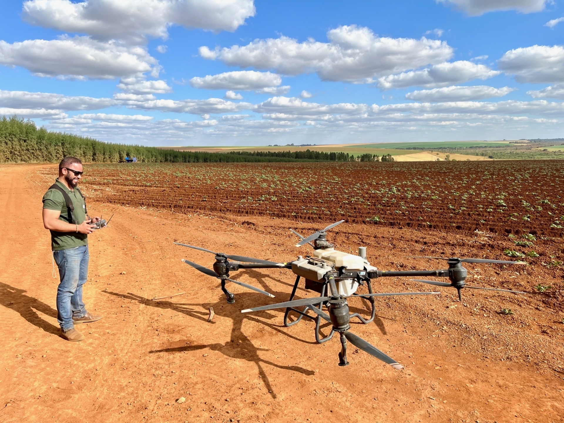 Pulverização com drone já está disponível no catálogo de cursos do Senar Minas