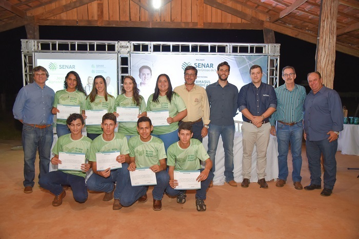 Foto Oficial da formatura da turma com autoridadesweb