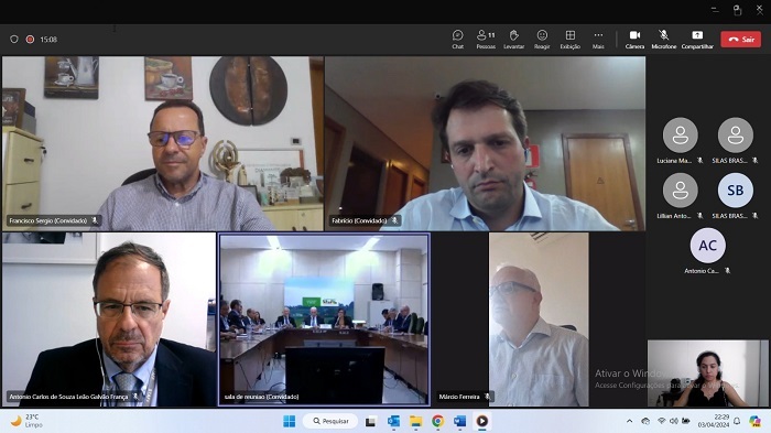 Participaram da reunião o presidente da Comissão Nacional do Café, Fabrício Andrade, e a assessora técnica da CNA, Raquel Miranda