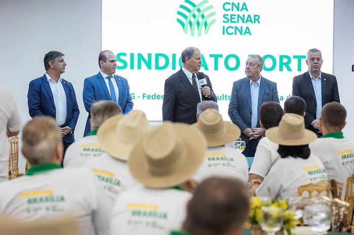 Parlamentares participam de reunião com presidentes de sindicatos de Goiás