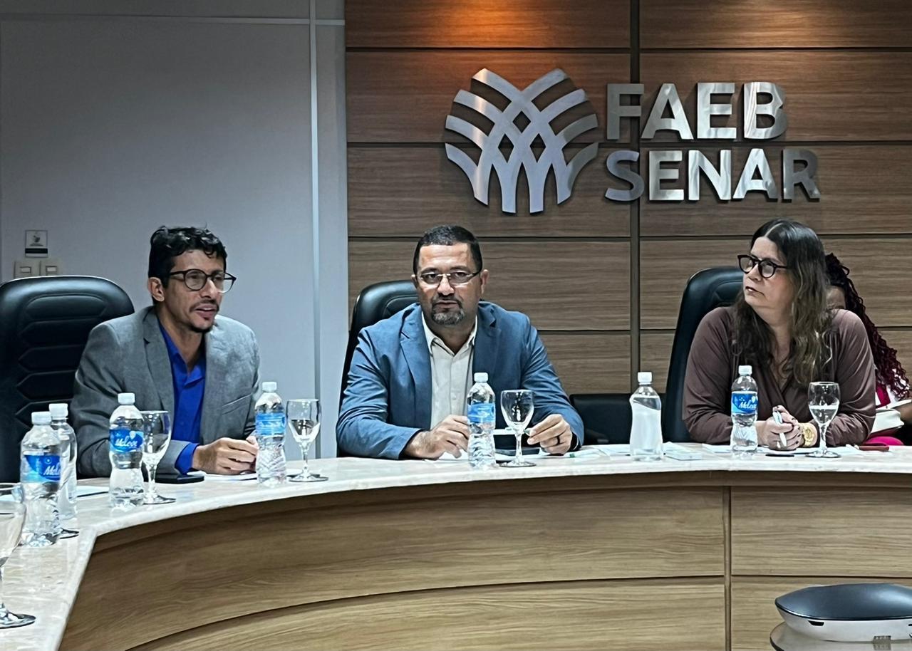 Secretarias estaduais e representantes do IBGE participaram de lançamento na sede da Faeb
