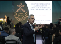 Ministro do STJ destaca papel estratégico das cooperativas no agronegócio em seminário da Famato