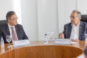 Presidente da CNA recebe embaixador da China