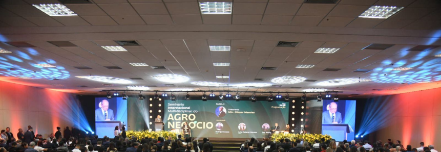 Direito, clima e segurança jurídica em pauta no 3º painel do Seminário do Agronegócio