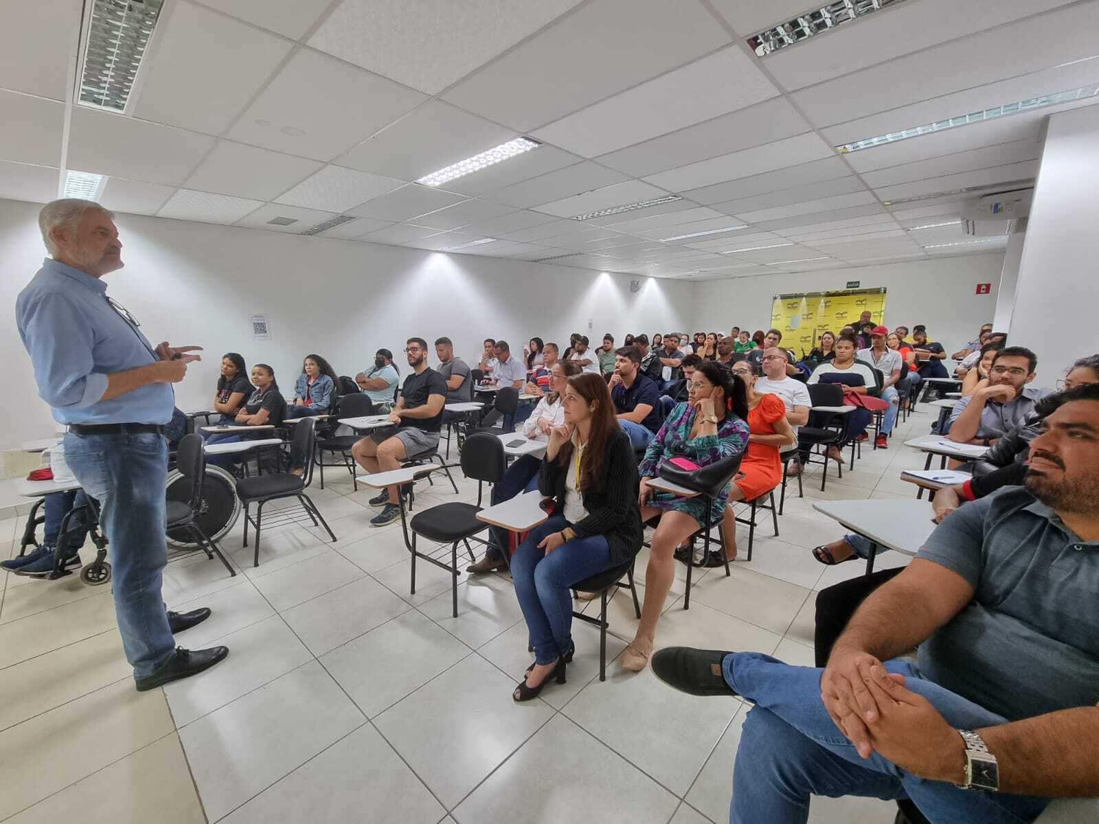 06 01 jun palestra guto zanata uniasselvi 48