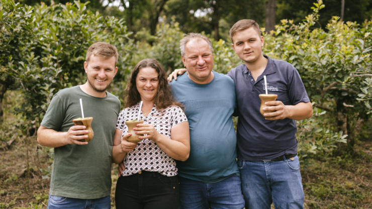 Adão Brudnicki Staniszewski e família, da Ervateira Taquaral