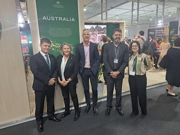 Antônio de Salvo (Faemg), Fiona Simson e Tony Mahar (NFF), Nelson Ananias (CNA) e Ana Paula Melo (Faemg)