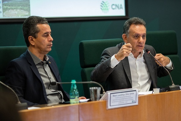 Muni Lourenço e Nilson Leitão durante a reunião