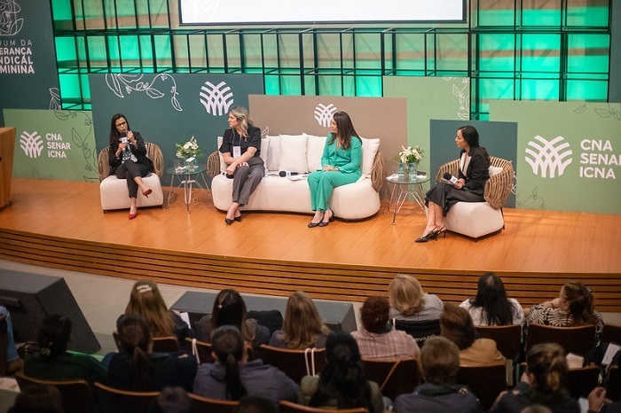 Painel: Reflexões sobre o ambiente institucional