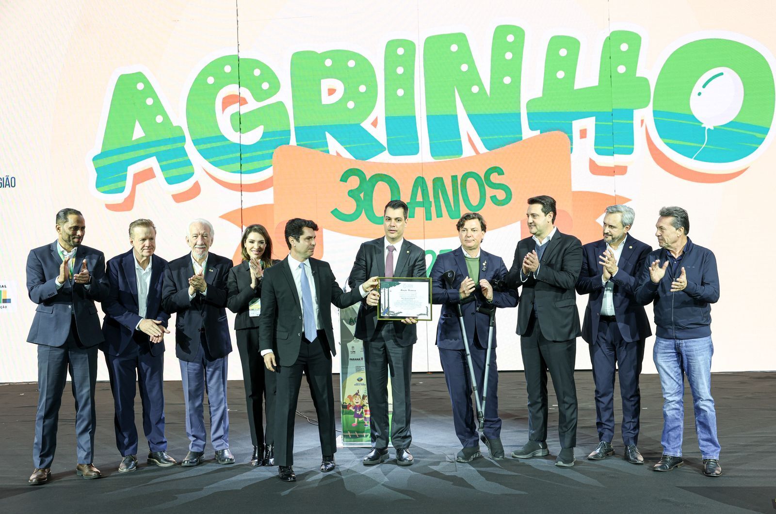 Sistema FAEP recebe menção honrosa da Alep pelos 30 anos do Agrinho