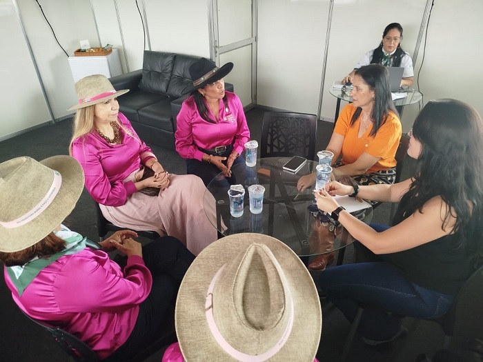 Reunião com coordenadoras da comissão estadual de mulheres de Sergipe