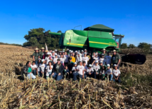 Programa do Senar/MT leva alunos para conhecer de perto a vida no campo em Guiratinga e Tesouro