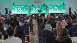 Evento em Pato Branco reúne centenas de líderes rurais do Sudoeste