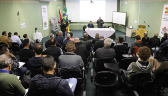 Conseleite divulga valores de referência para o mês de maio e setor leiteiro debate avanços em SC