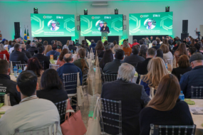 Evento em Pato Branco reúne centenas de líderes rurais do Sudoeste