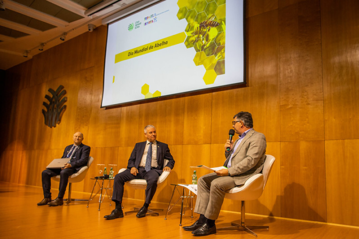 52906631417 fcbe0d8809 c