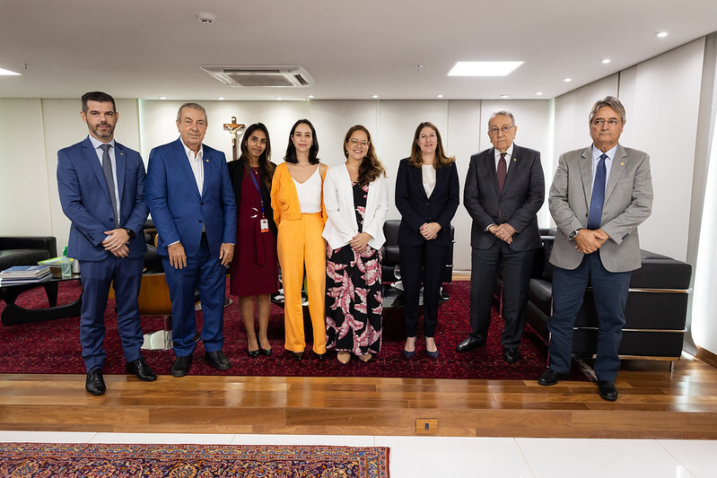 53680247339 f843e817c8 c