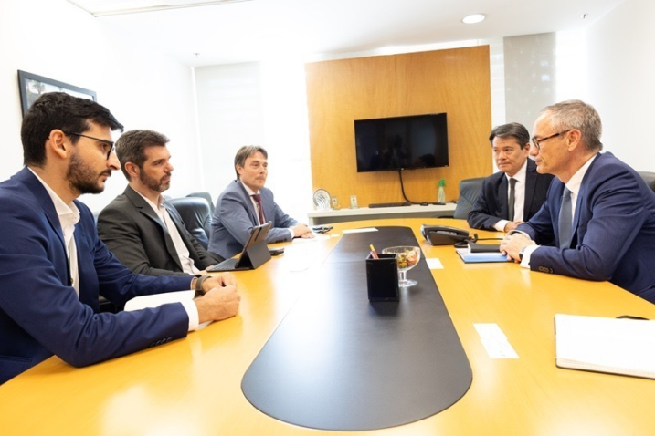 88e699b5 f69f 44b7 9d36 be7b54791e6c