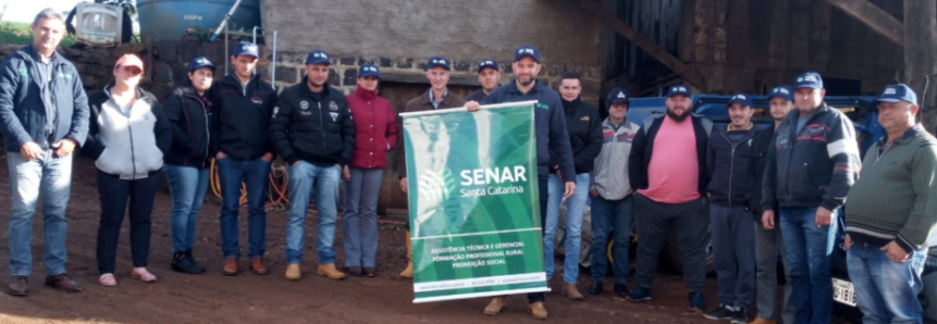 Dia de Campo em Lajeado Grande apresenta indicadores de propriedade da área de pecuária leiteira