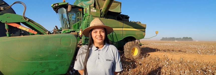 Jovem operadora se capacita e conquista emprego no campo