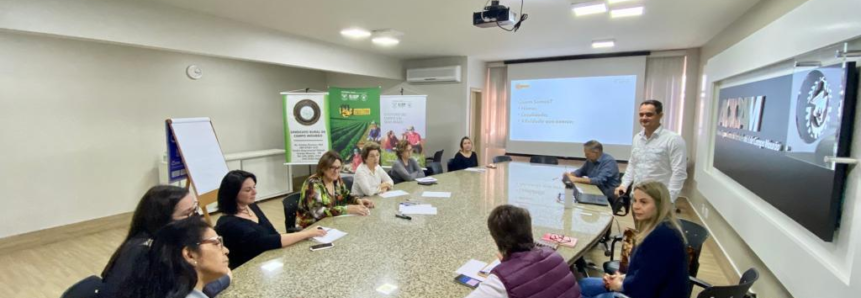 Consultoria direciona ações das comissões locais de mulheres