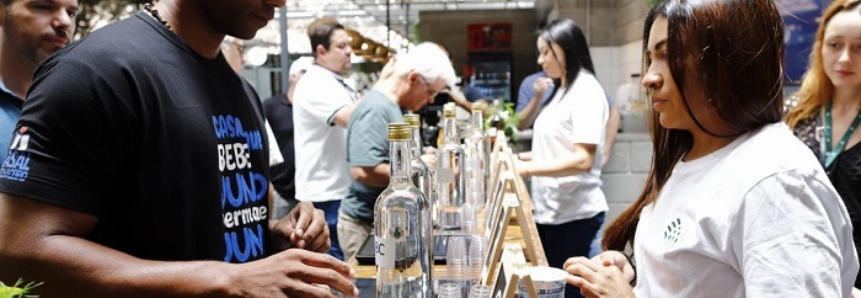 Público vota para escolher melhor cachaça do Prêmio Brasil Artesanal