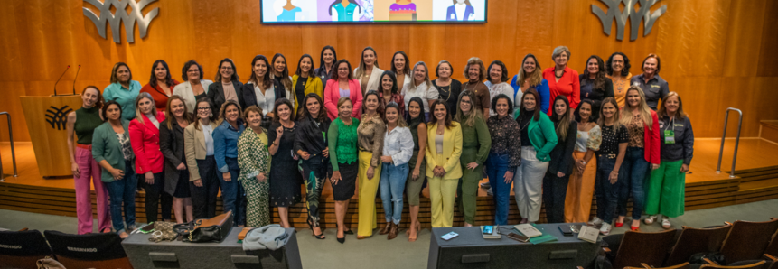 Integrantes da CEMF participam de encontro com deputadas em Brasília