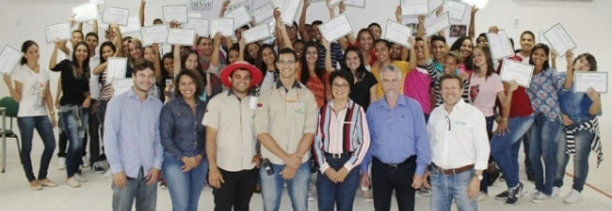 Após conclusão de curso, jovens aprendizes são contratados em Petrolina – PE