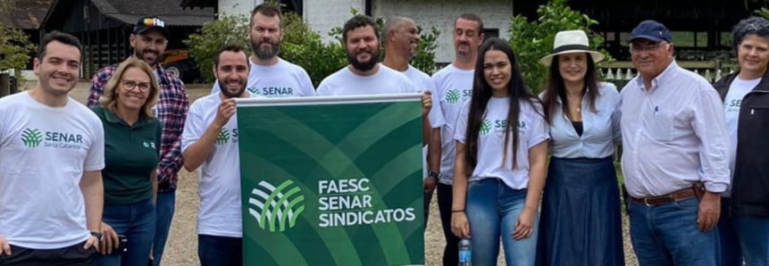 Alunos do Curso Técnico em Zootecnia do Polo do Senar/SC de São José conhecem novas experiências no campo