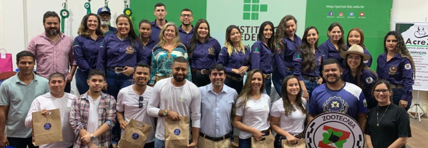 Alunos do curso técnico do Senar/AC participam da V Semana Acadêmica de Zootecnia