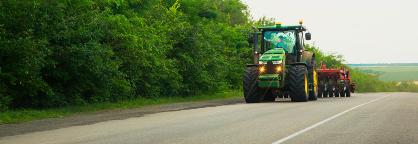 Com ação direta do Sistema FAEP, Contran regulamenta trânsito de tratores por rodovias