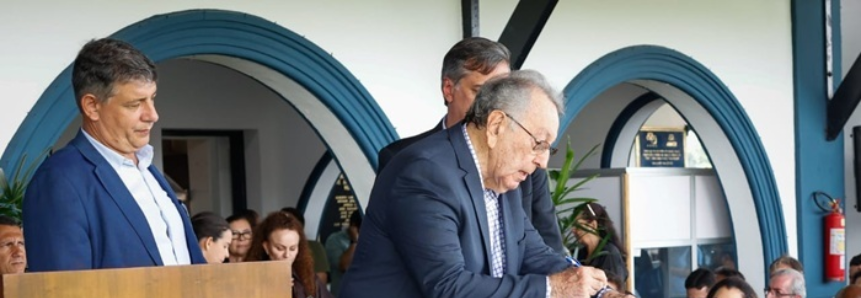 Presidente da CNA participa da abertura oficial da 90° ExpoZebu