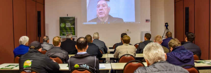 Chapecó levanta custos da pecuária de leite durante painel do Campo Futuro