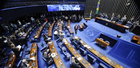 Senado 1 0 416076002015283404411